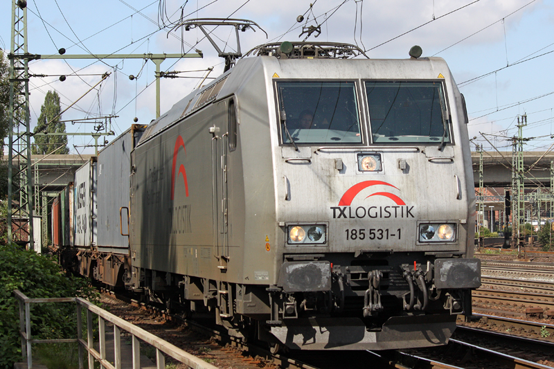Die 185 531-1 der TX Logistik AG in Hamburg Harburg , am 12,09,09