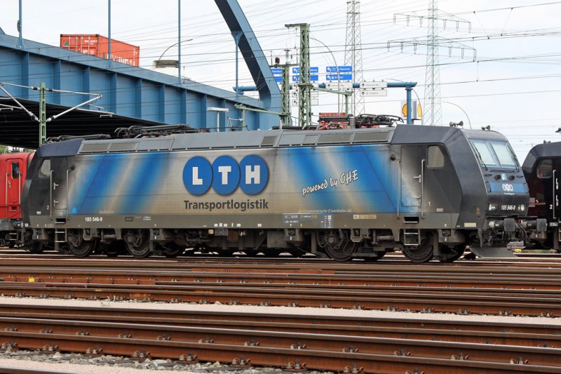 Die 185 546-9 abgestellt in Hamburg Altenwerder, am 27,08,09