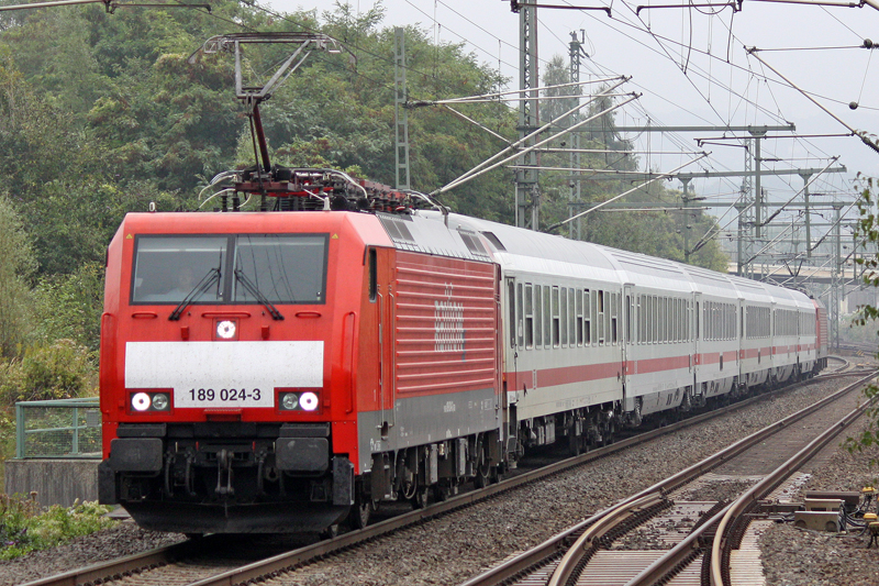 Die 189 024-3 mit einen ICE Esatzzug von Hamm nach Kln in Wuppertal  Vohwinkel am 23,09,09