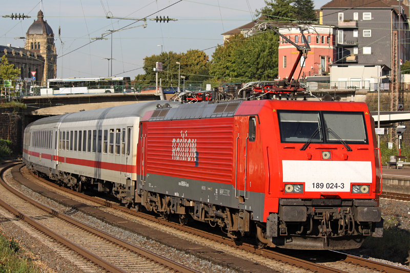 Die 189 024-3 mit einen ICE Erstzzug in Wuppertal Steinbeck , am 22,09,09