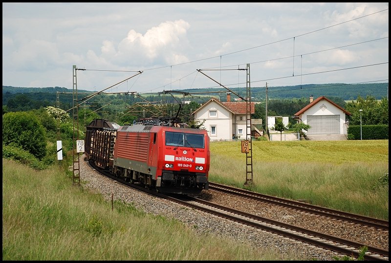 Die 189 049 war am 14.Juni 2008 mit dem FIR 51875 von Mannheim Rbf nach Mnchen Nord Rbf unterwegs. Aufgenommen in Vorderdenkental.