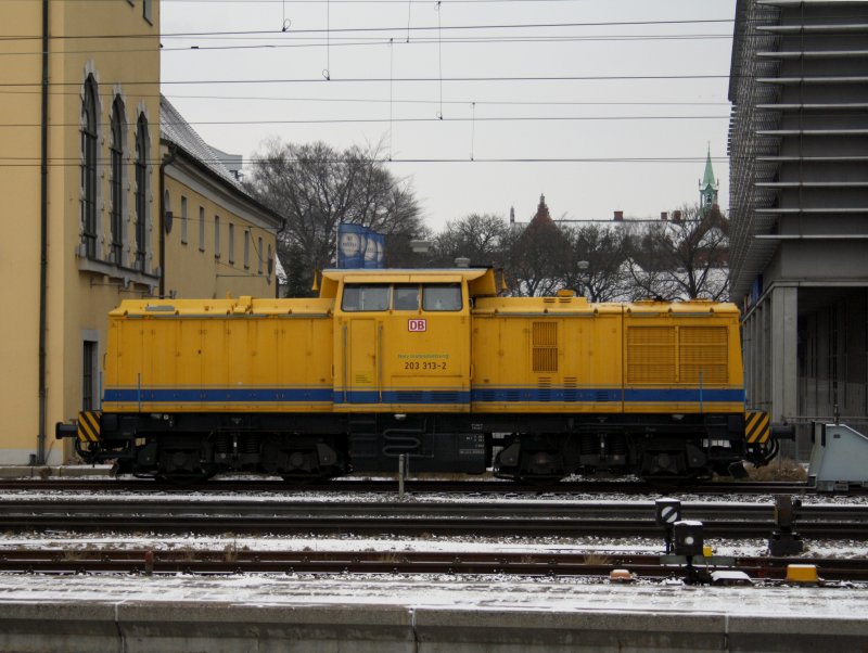 Die 203 313 am 07.01.2009 abgestellt in Augsburg Hbf. 