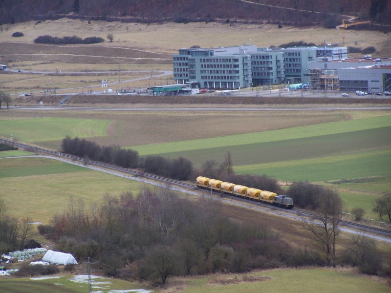 Die 203 506 fuhr am 19.Januar 2008 mit dem Josera-Zug auf der Brenzbahn. Hier zwischen Oberkochen und Knigsbronn.