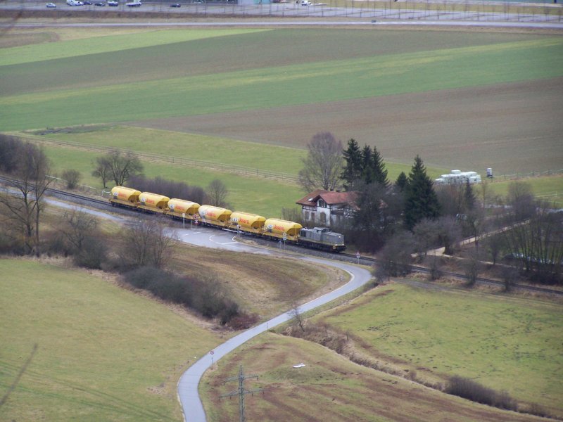 Die 203 506 war am 19.Januar 2008 mit dem Josera-Zug unterwegs auf der Brenzbahn. Hier zwischen Oberkochen und Knigsbronn.