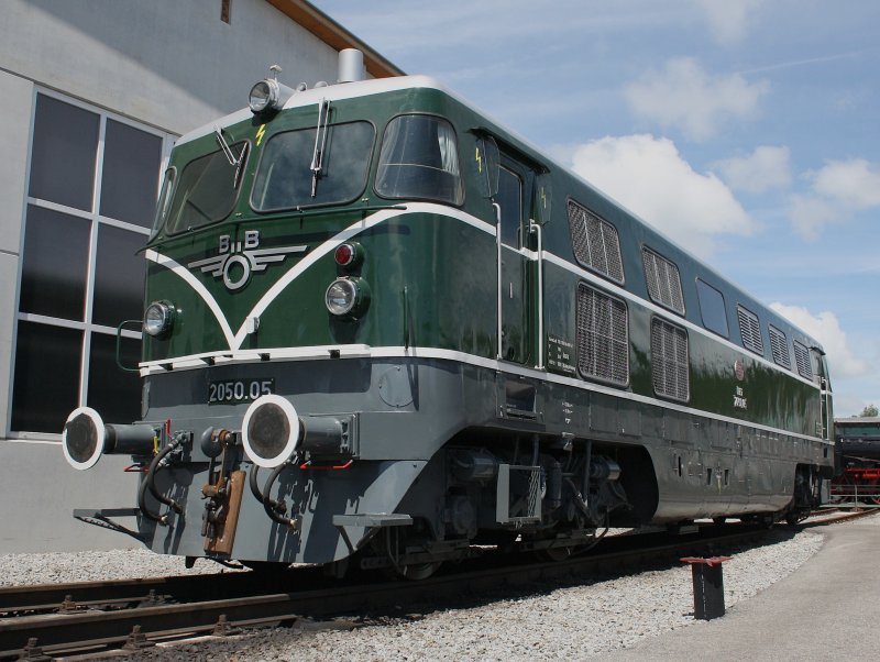 Die 2050 005 am 31.05.2009 in Ampflwang. 