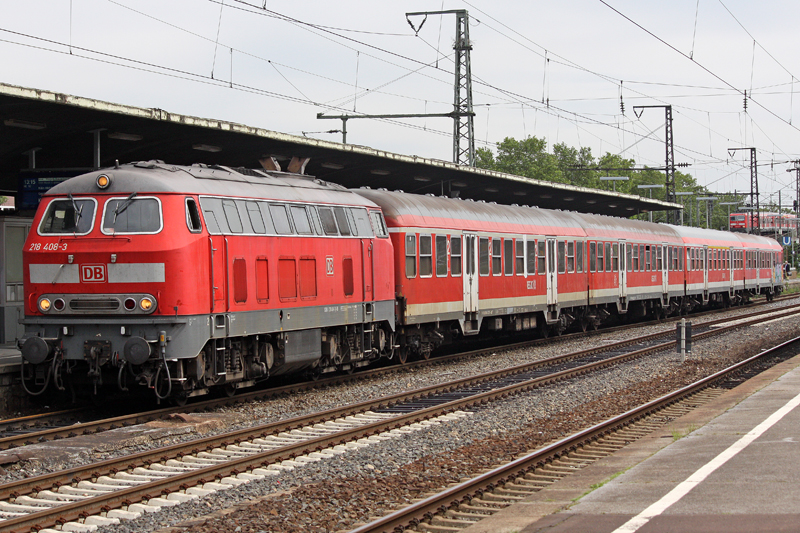 Die 218 408-3 in Kln Deutz am 31,07,09