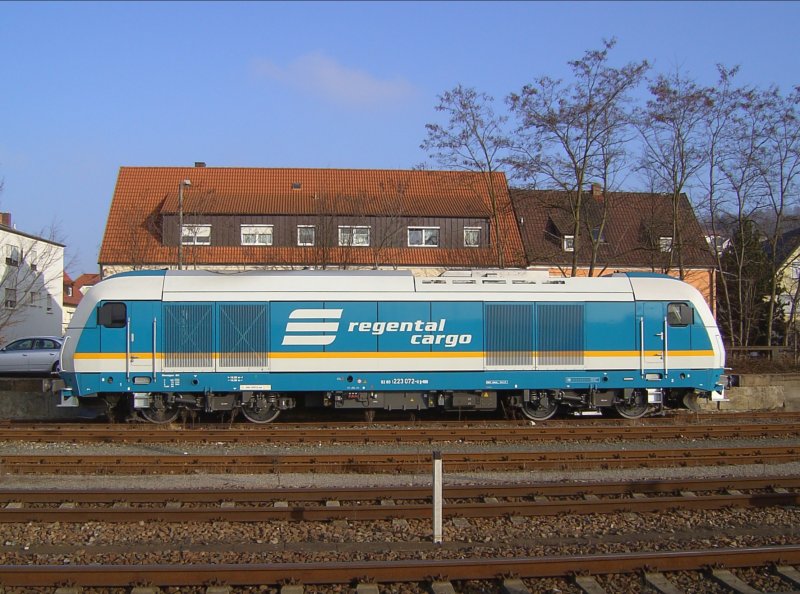 Die 223 072  am 29.12.2007 in Schwandorf auf einem Abstellgleis und wartet auf neue Einstze. 