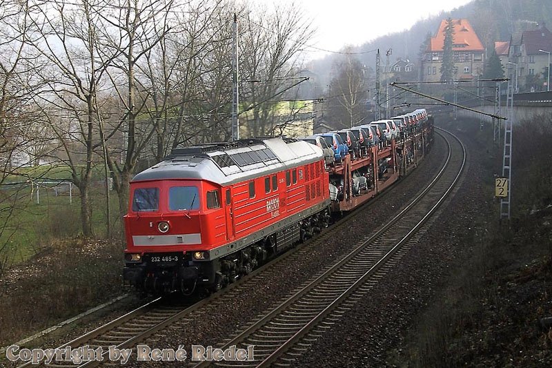 Die 232 485-3 von Railion, kam mir in Knigstein / Sachsen vor die Linse.