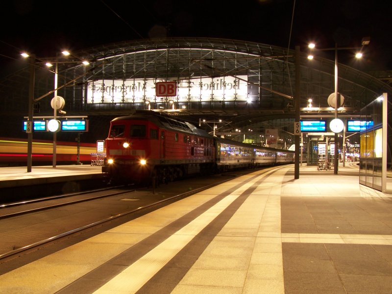 Die 234 278-0 stand am Abend des 29.Oktober 2007 mit dem Berlin-Warschau-Express im Bahnhof Berlin Hbf.