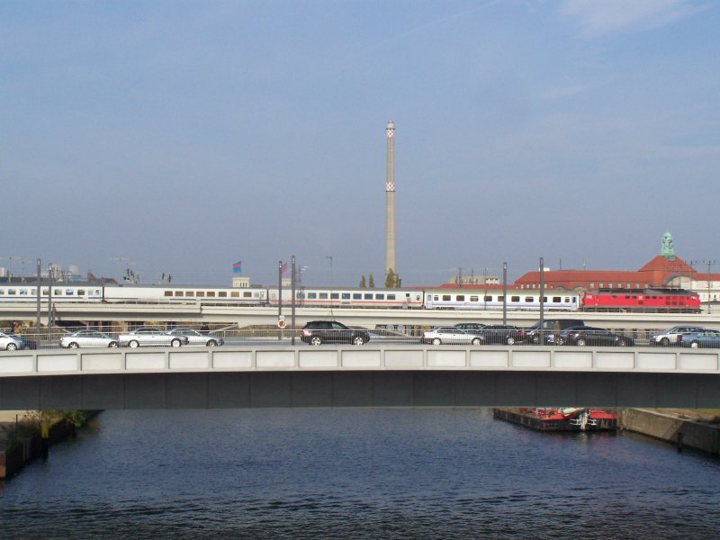Die 234 278-0 zog am 29.Oktober 2007 den Berlin-Warschau-Express aus dem Bahnhof Berlin Hbf.