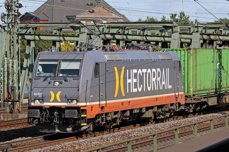 Die 241 007 von HECTORRAIL in Hamburg Veddel , am 12,09,09