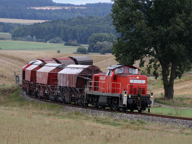 Die 294 816 am 04.09.2009 mit der bergabe nach Amberg unterwegs bei  Mimbach.
