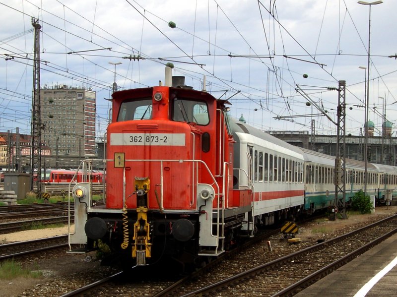 Die 362 873 am 04.08.2008 bei Rangierarbeiten in Mnchen Hbf.