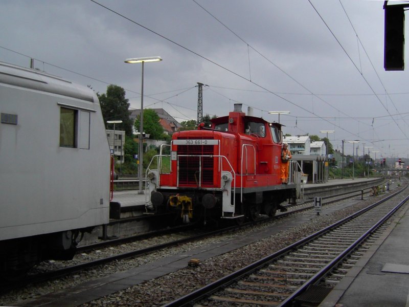 Die 363 661 am 08.08.2008 bei Rangierarbeiten in Passau Hbf. 