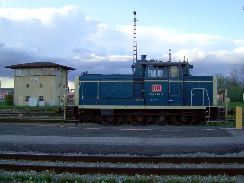 Die 364 776 am 01.05.2008 in Mhldorf. 