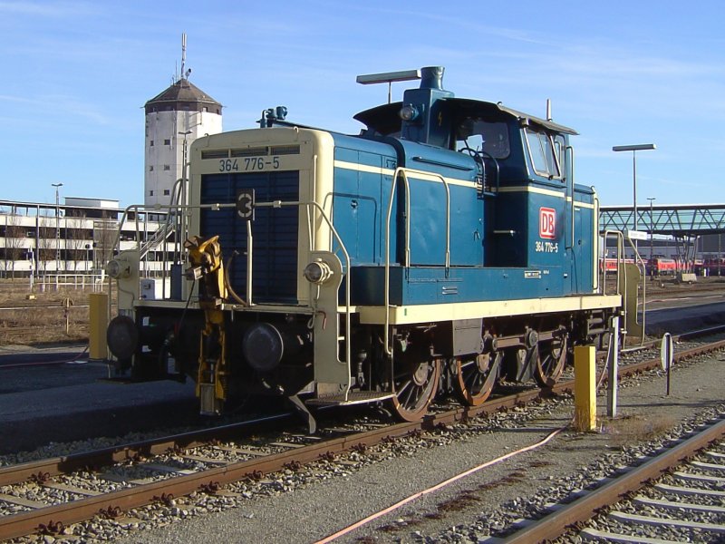 Die 364 776 der Sdostbayernbahn am 04.02.2008 abgestellt in Mhldorf auf Gleis 8 