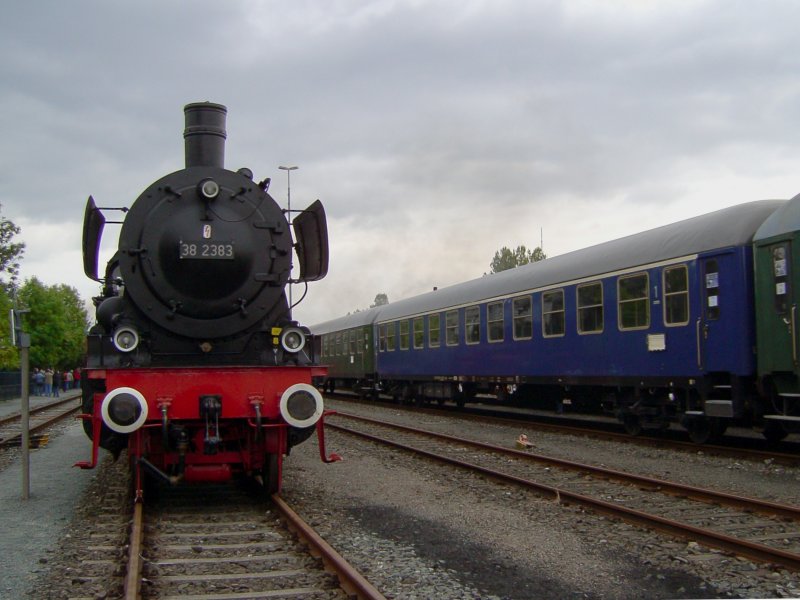 Die 38 283 am 20.09.2008 ausgestellt in Neuenmarkt-Wirsberg anlsslich 160 Jahre Schiefe Ebene.