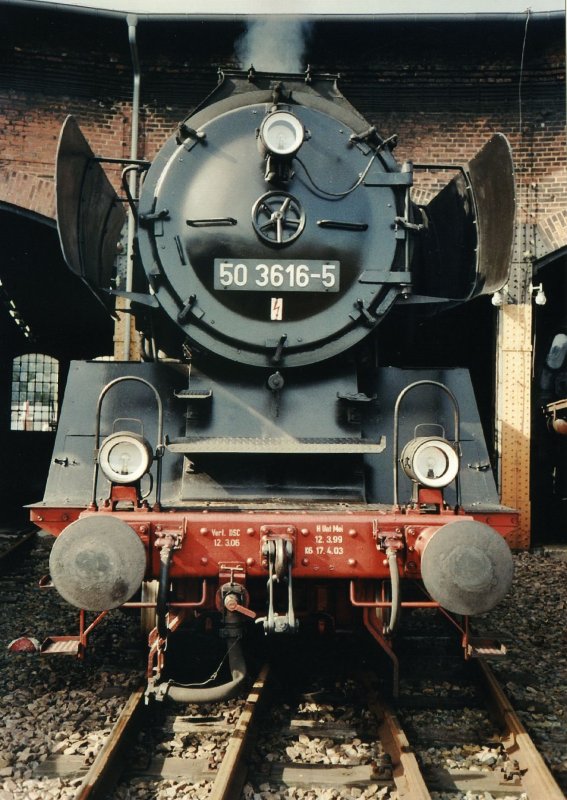 Die 50 3616-5 der Eisenbahnfreunde aus Schwarzenberg ist auch beim Heizhausfest in Chemnitz-Hilbersdorf im Jahre 2005 zu bewundern gewesen.