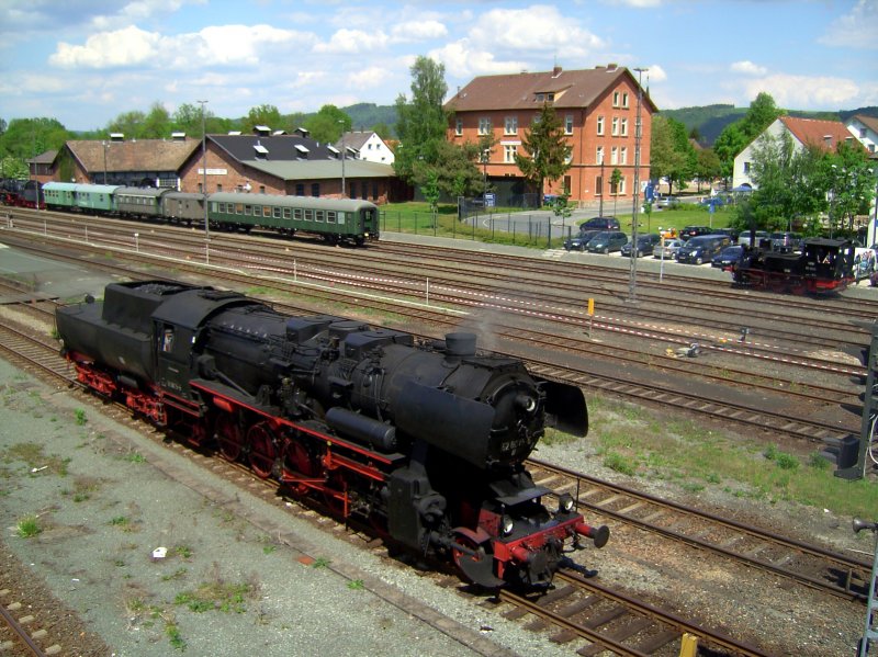Die 52 8075 am 12.05.2008 in Neuenmarkt-Wirsberg bei einer Rangierfahrt. 
