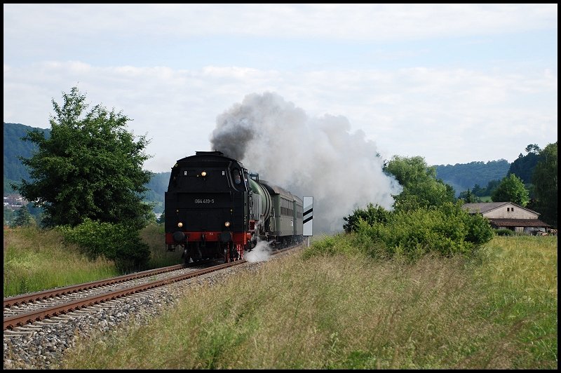 Die 64 419 war am 14.Juni 2008 in Richtung Ulm unterwegs. Aufgenommen bei Oberkochen.