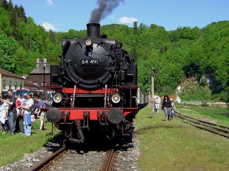 Die 64 491 der DFS am 11.05.2008 in Behringersmhle. 