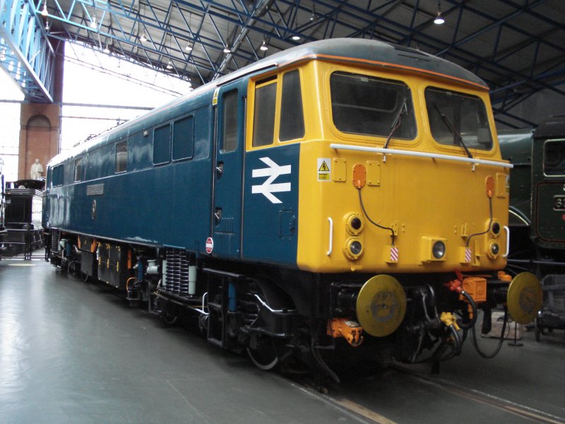 Die 87001 der British Railways wurde 2003 auf den Namen  George Stephenson  getauft und im Jahre 2005 dem National Railway Museum in York bergeben.