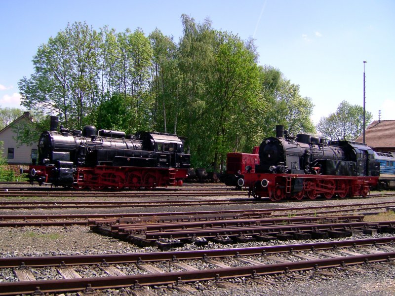 Die 94 1730 und die 78 246 am 12.05.2008 im Freigelnde des DDM in Neuenmarkt-Wirsberg. 