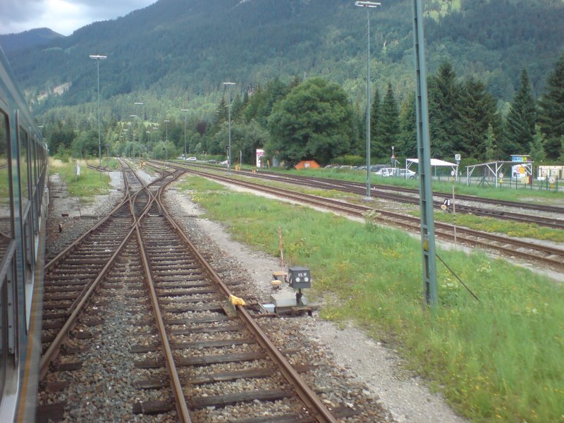 Die Abstellgleise des Bahnhofs  Oberstdorf gleich in Vordergrund zu sehen das Gleis 22 so wie rechts oben die Gleise 20 - 21 und links hinten die die Gleise 50-54