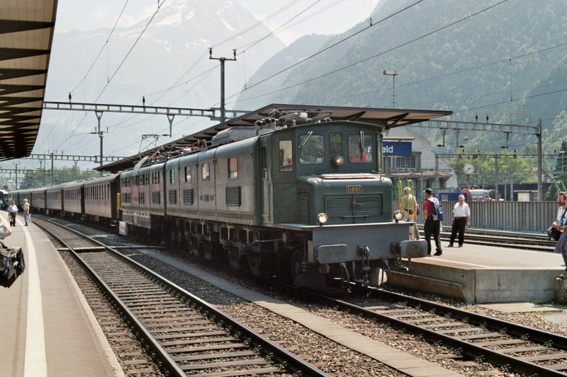 Die Ae 8/14 11801 fhrte den Extrazug  80 Jahre Krokodil  am 1. Juli 2006 von Erstfed nach Gschenen und wieder zurck. Hier hat sie ihren Dienst bereits getan und wartet auf die Rckfart ins Depot.