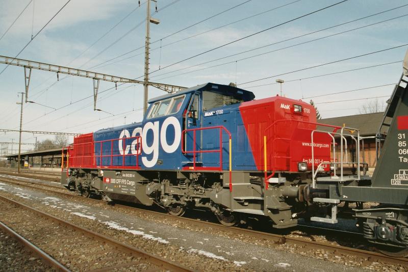 Die Am 843 051-4, steht am 2.2.04 in Wohlen