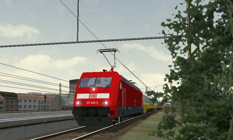 Die Ausfahrt des LAE,von der BR 101 030-5 gezogen, nach Kiel Hbf.