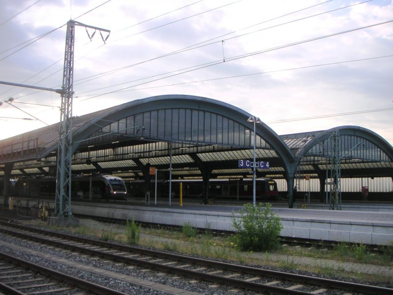 Die Bahnhofshalle vom Oldenburger Hbf am 17.6.2007