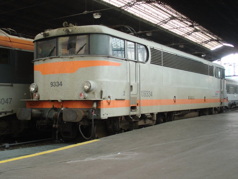 Die BB 109334 steht am 26.5.2007 im Bahnhof Paris Austerlitz.