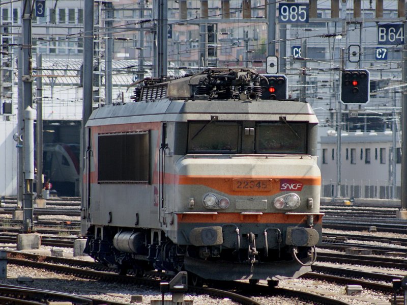 Die BB 22345 am 30.06.2009 abgestellt in Genve.