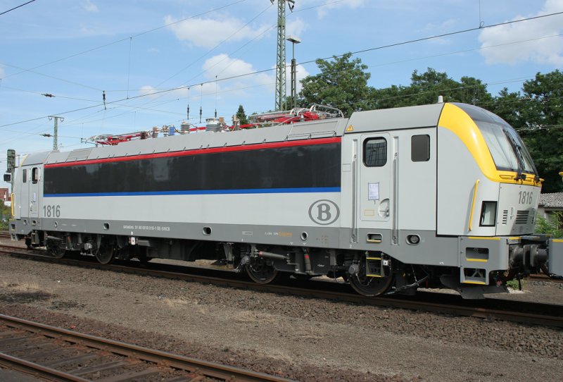Die belgische 1816 steht bereit zur Auslieferung nach Belgien, aufgenommen am 26.07.2009 in Mnchengladbach