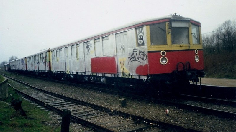 Die Berliner-S-Bahn an der Ostsee ? Ein 475-Triebwagen verschlug es im Mrz 1998 nach Kltz(bei Wismar).Der Triebwagen ist Hier nicht zum Einsatz gekommen !