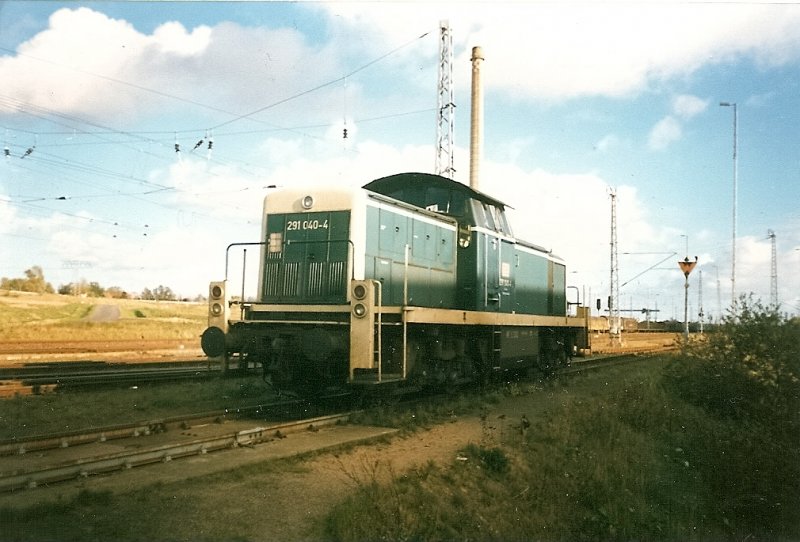 Die Blaue 291 040 im Oktober 1998 an der �bergabestelle in Mukran.