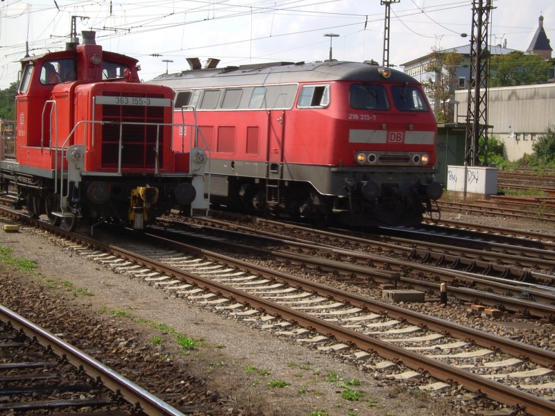 Die BR 218 213-7 und die 363 155-3 in Regensburg HBF am 14.08.2007