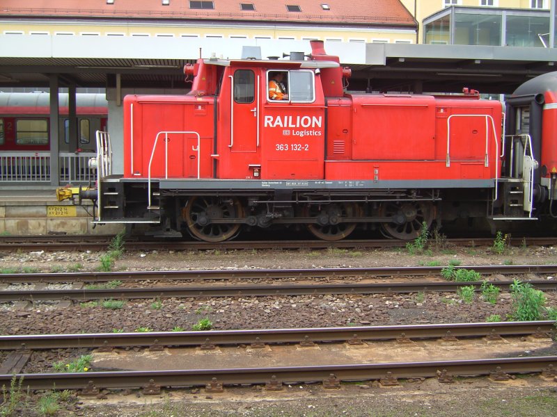 Die BR 363 132-2 am 07.09.2007 in Regensburg HBF bei Rangierarbeiten.