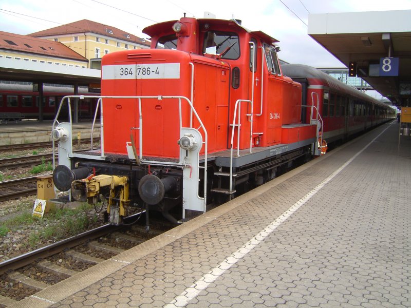Die BR 364 786-4 bei Rangierarbeiten in Regensburg HBF am 07.09.2007
