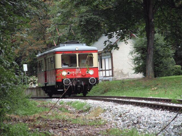 Die BR 479 findet Ihren Einsatz auf der Flachstrecke der Oberwei�bacher Berg-und Schwarzatalbahn auf der 2,6 km langen Strecke von Lichtenhain an der Bergbahn nach Cursdorf.Hier befindet sich der Triebwagen am Haltepunkt Oberwei�bach-Deesbach. Diese ist Bestandteil der Oberwei�bacher Bergbahn.