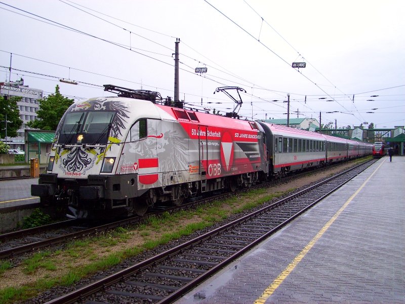 Die Bundesheer Lok bei der Ankunft in Bregenz um 19.15 Uhr ( 18.5.2009 )

Lg