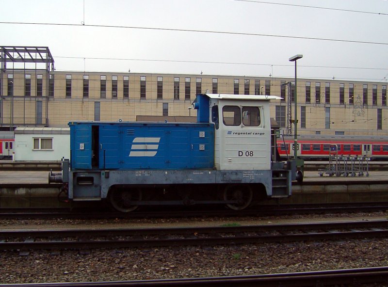 Die D08 „Gartenlaube“ der Regentalbahn bei Rangierarbeiten am 09.12.2007 in Regensburg HBF.