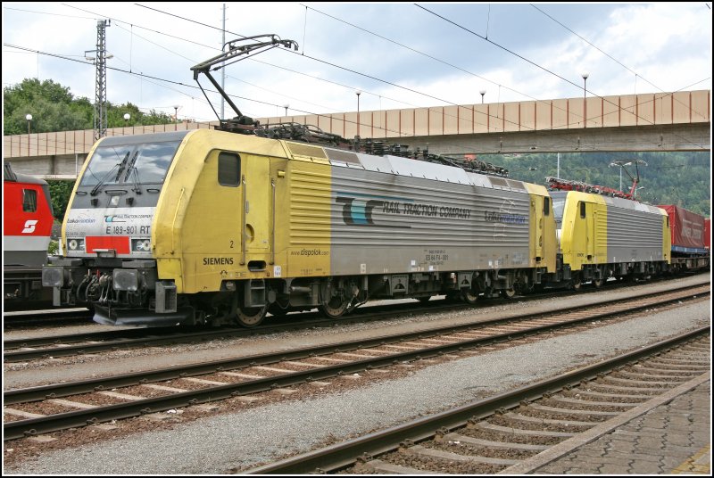 Die damals f�r Test- und Vorf�hrfahrten genutzte E189 901RT und E189 931RT warten am 30.06.07 mit dem DGS 43243  WINNER-EXPRESS  auf die Beigabe der ES64U2-041 um dann gemeinsam die Rampe des Brenners in Angriff nehmen zu k�nnen.