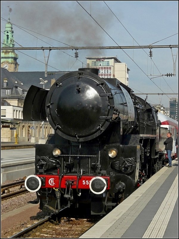 Die Dampflok 5519 war am 19.10.08 wieder im Einsatz, um den  Musel Nostalgie Express  nach Saarburg zu ziehen. (Jeanny)