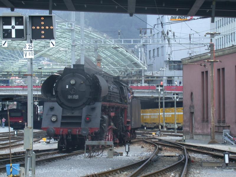Die deutsche 01 519 zu Besuch in Chur.(28.06.2003)