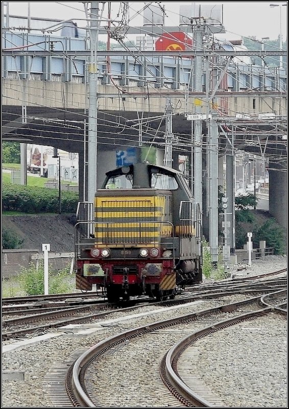 Die Diesellok 8259 durchfhrt den Bahnhof Lige Guillemins am 28.06.08. (Jeanny)