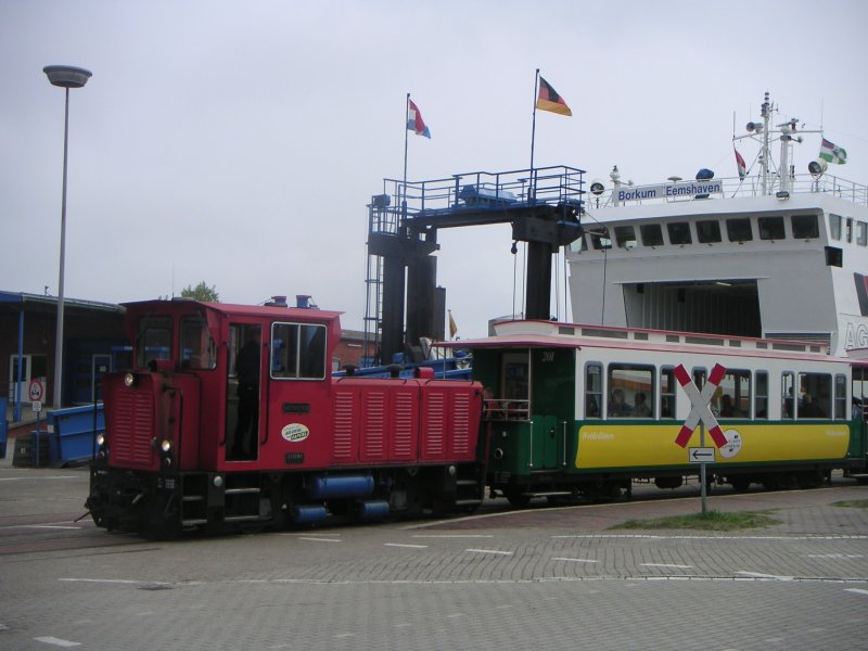 Die Diesellok Mnster am 29.5.2007 im Borkumer Hafen