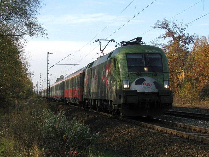 Die Euromotion Lok 1116 264 mit EC 115 am 02.11.2008 in Haar (bei Mnchen).