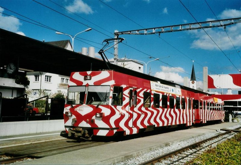 Die Frauenfeld-Wil-Bahn am 13. April 2008 beim Bahnhof Wil/SG